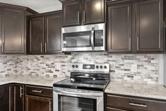 Building Photo - 4 Bedroom Home For Rent Near Post!
