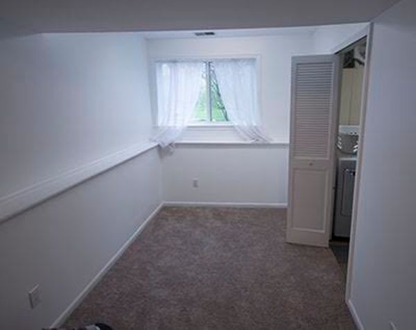 Building Photo - 2169 Hemlock Dr