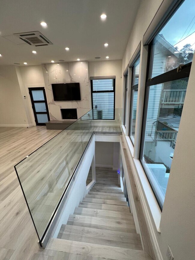 Building Photo - 6804 Gunn Dr