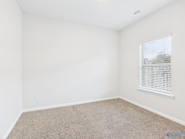 Building Photo - 157 High Leaf Dr