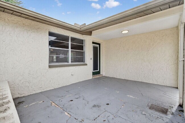 Building Photo - Beautiful 2 Bedroom, 2 Bathroom, 1 Car Garage home for rent.