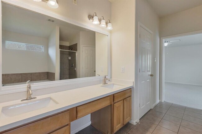 Building Photo - 2712 Park Falls Dr