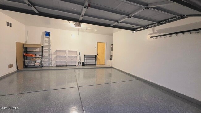 Building Photo - 843 W Locust Dr.