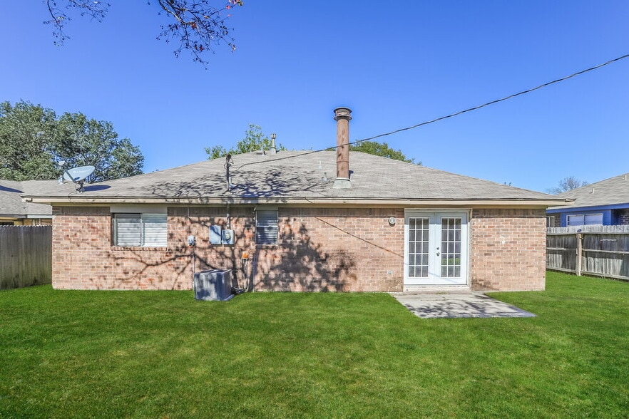 Building Photo - 1010 Hickory Post Ct