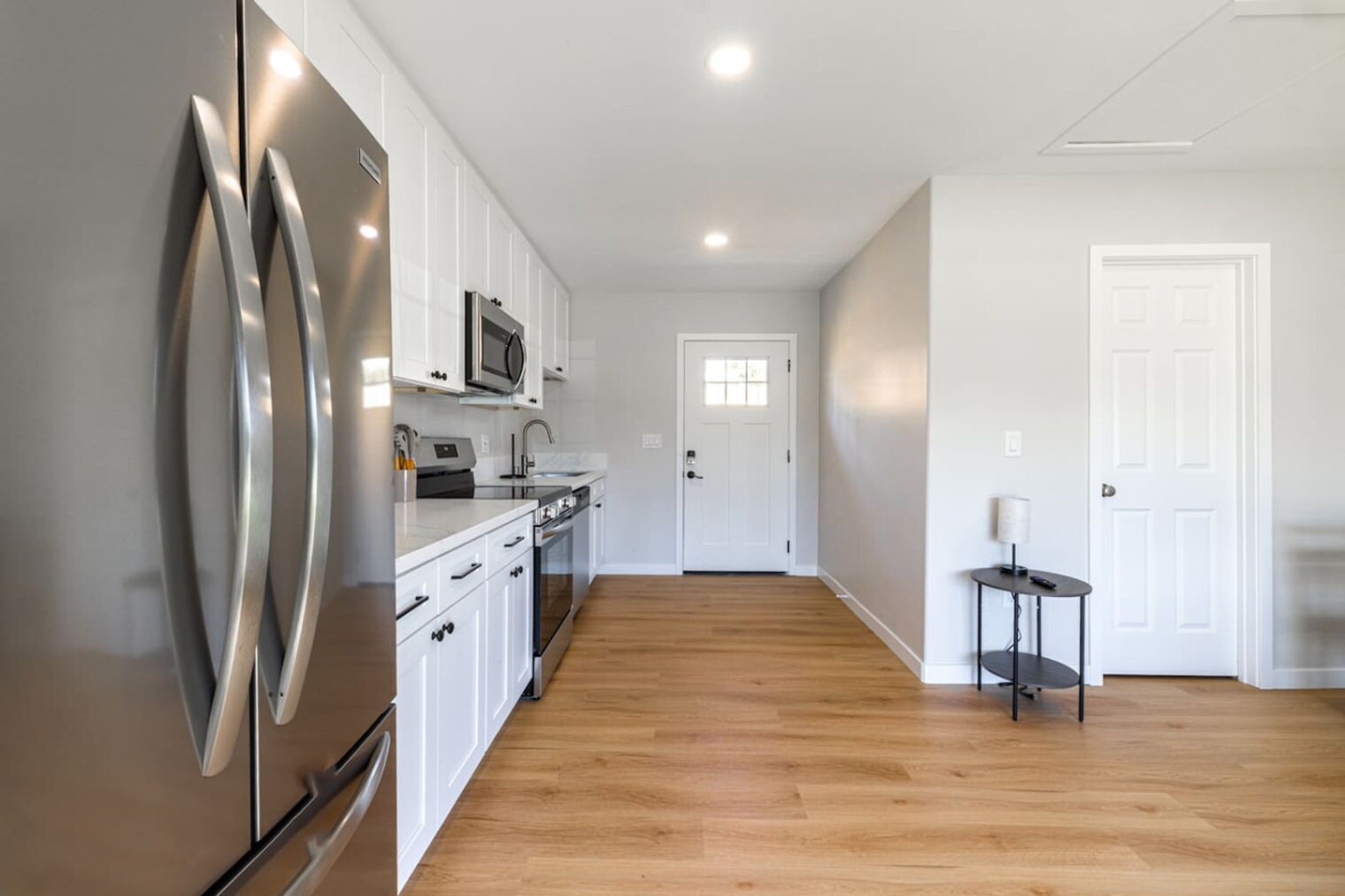 Building Photo - 8120 Melrose Ln