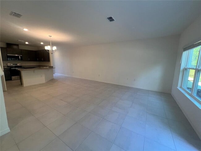 Building Photo - 2762 Raindrop Run St