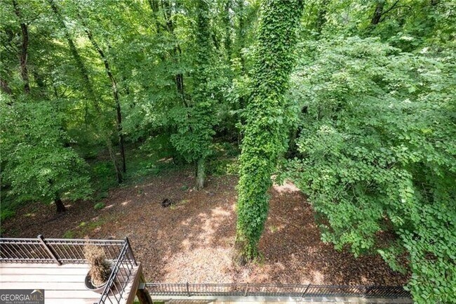 Building Photo - 306 Pinecrest Rd NE