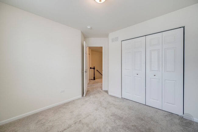 Building Photo - 4138 Irving Rd