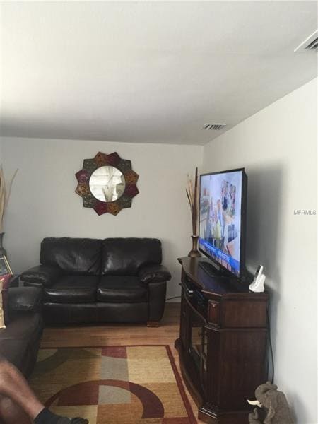 Building Photo - Charming 3 Bed, 1 Bath Rental in Tampa, FL...
