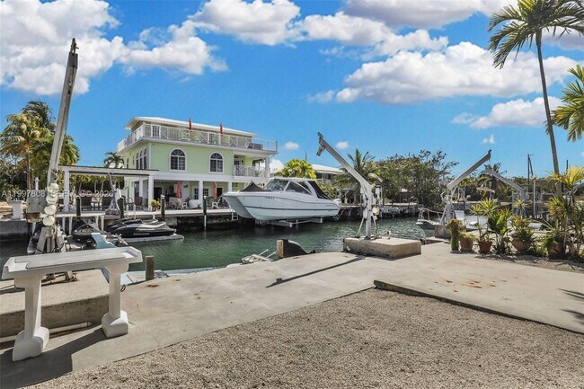 Building Photo - 106 Channel Dr