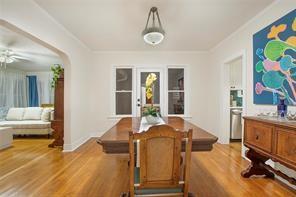 Building Photo - 5843 Vanderbilt Ave