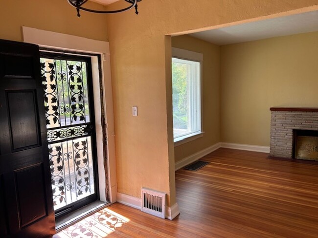 Building Photo - Coming Soon Stately Brick Denver Square Ne...