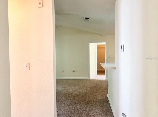 Building Photo - 18469 Bridle Club Dr