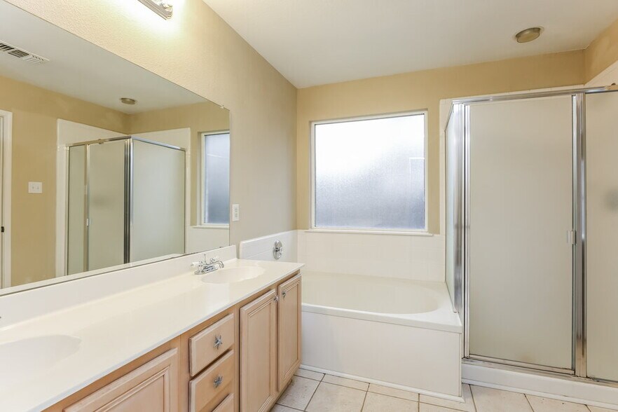 Building Photo - 1037 Harriman Dr