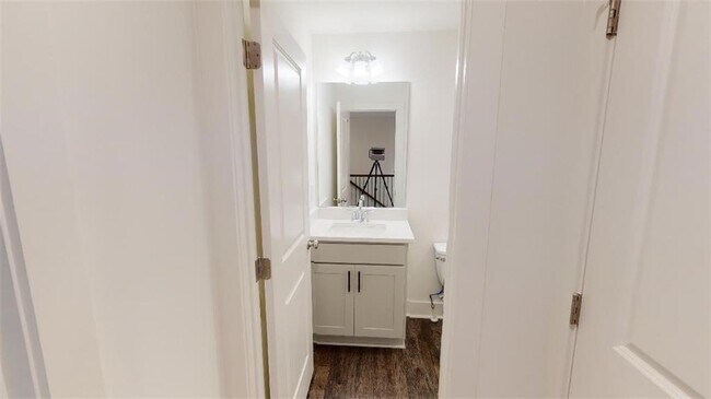 Building Photo - 6414 Shalks Xing Dr