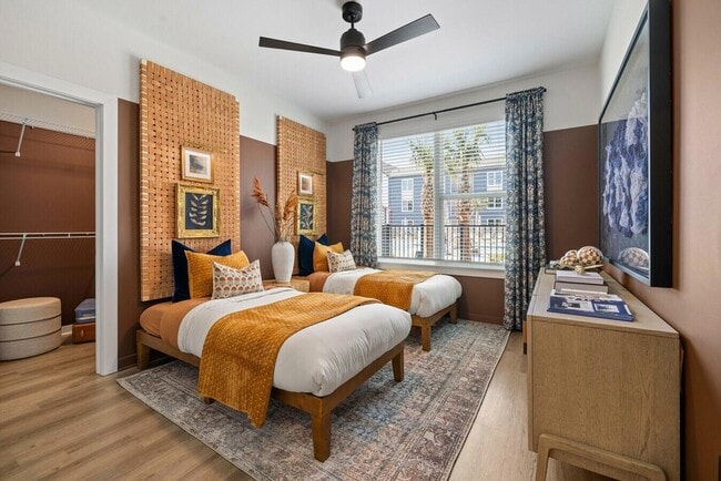 Building Photo - 1000 Marlowe Vis Pl