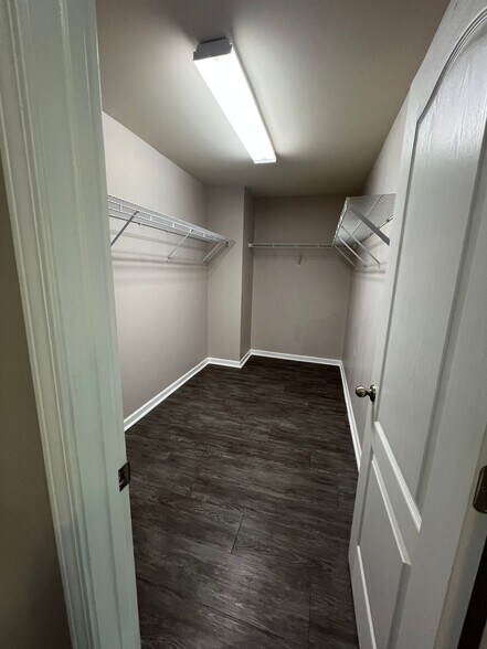 Building Photo - 234 Brookhaven Ct