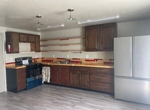 Building Photo - 114 W 975 N