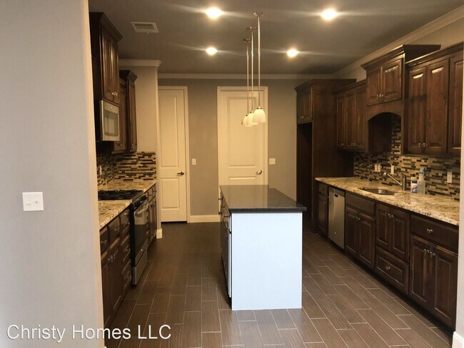 Building Photo - 3 br, 2 bath House - 7410 Mosely St