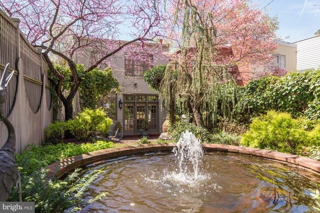 Building Photo - 3249 O St NW