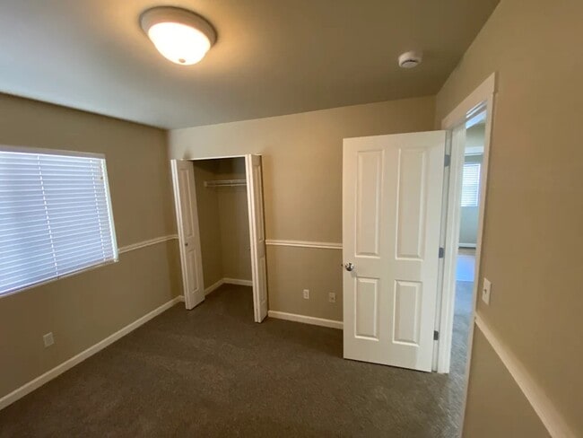 Building Photo - 6450 62nd St Ct W