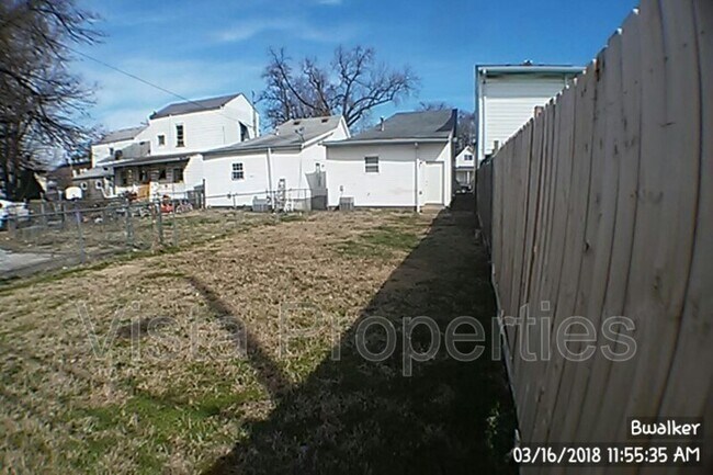 Building Photo - 420 Marret Ave