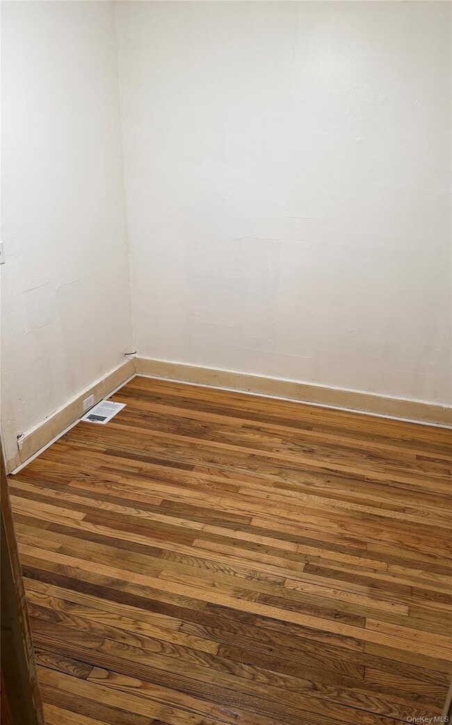 Building Photo - 6 Ulster Pl