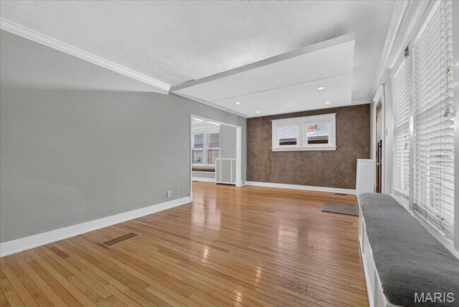 Building Photo - 7122 Nashville Ave