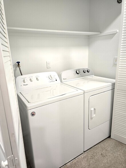 Building Photo - 9906 NE 124th St