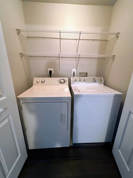 Building Photo - 5130 Brittney Elyse Cir