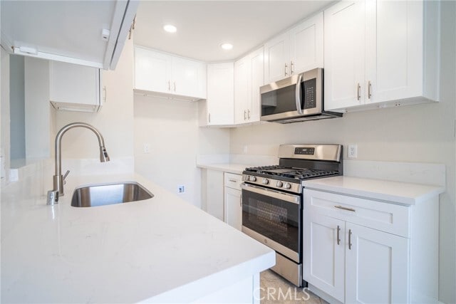 Building Photo - 17121 Green Ln