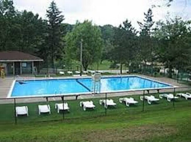 Building Photo - 167 Scott Ln