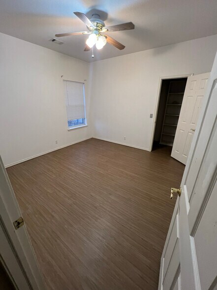 Building Photo - 11323 N 129th E Ave