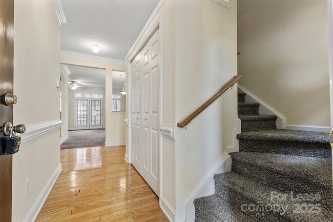 Building Photo - 3834 Thomas Ridge Dr