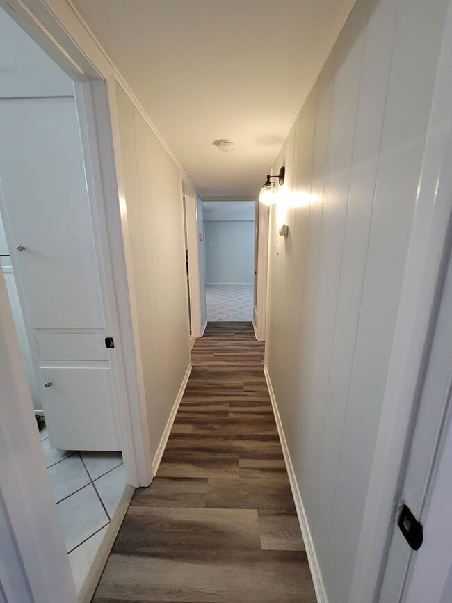 Building Photo - 219 W Silver Sands Dr