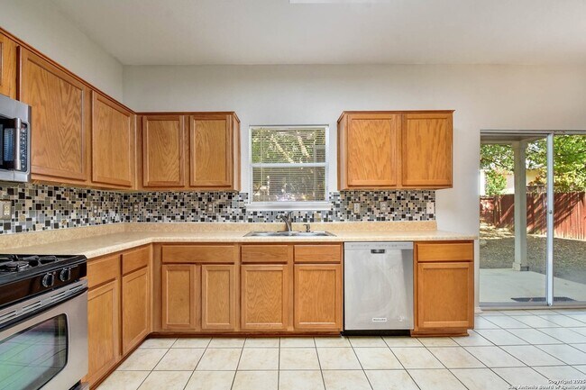 Building Photo - 6319 Big Bend Cove