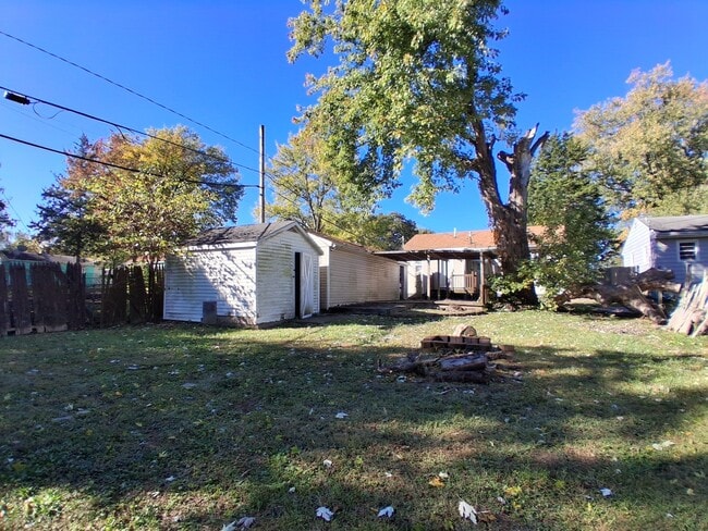 Building Photo - 111 Grace-