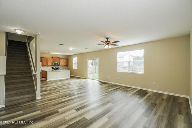 Building Photo - 3862 Falcon Crest Dr