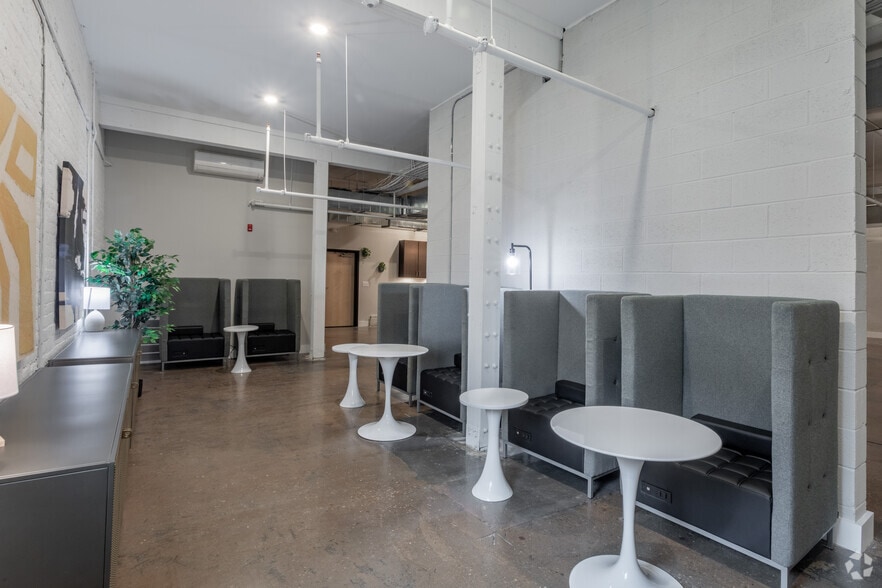 Work Stations - Market St Lofts