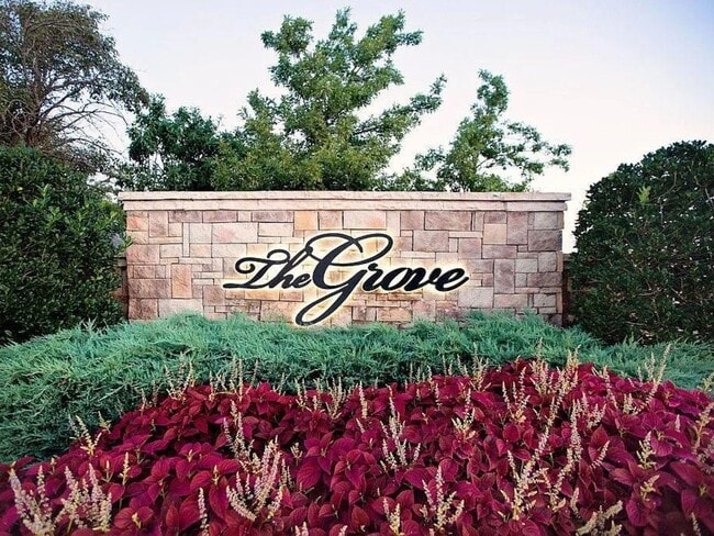 Building Photo - Beautiful 3 Bed Home in The Grove | Move-In Ready