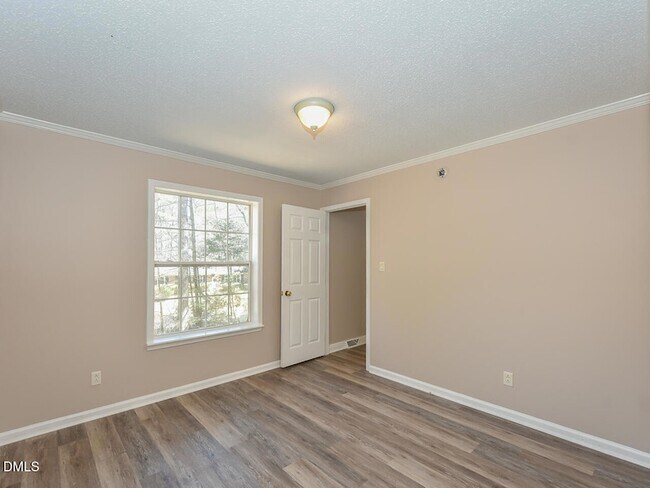 Building Photo - 4304 Amherst St