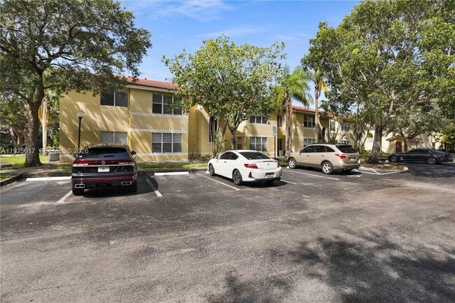 Building Photo - 417 Vista Isles Dr