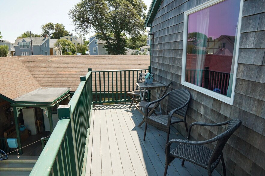 Private balcony off of bedroom - 1 White Way