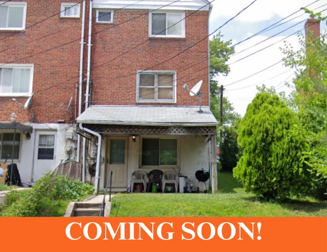 Primary Photo - Prepare to fall in love with this 3 bedroo...