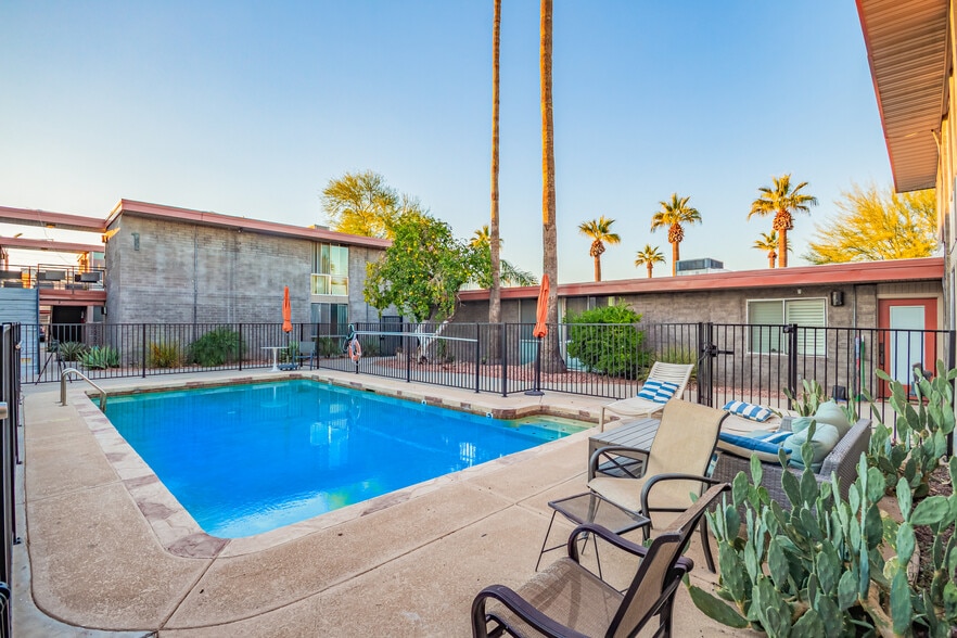 Building Photo - 1225 E Medlock Dr