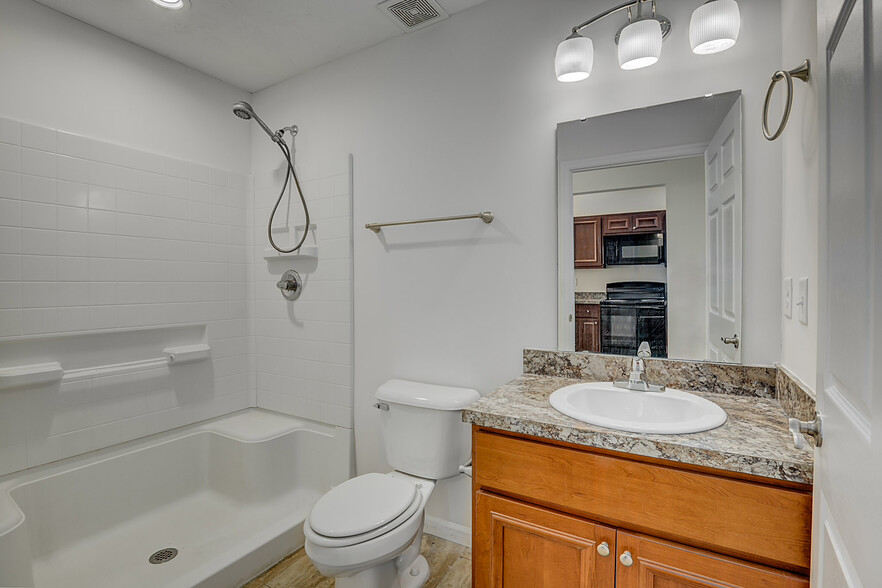 Building Photo - 1217 Sparta Dr