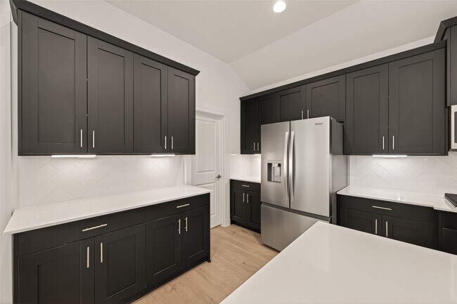 Building Photo - 2819 Red Rosehip Dr