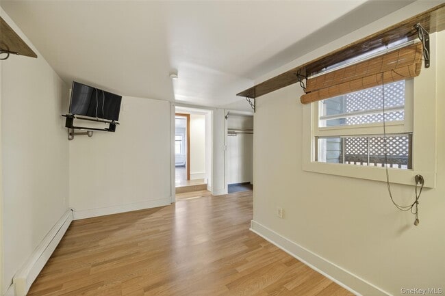 Building Photo - 17 E Parmenter St