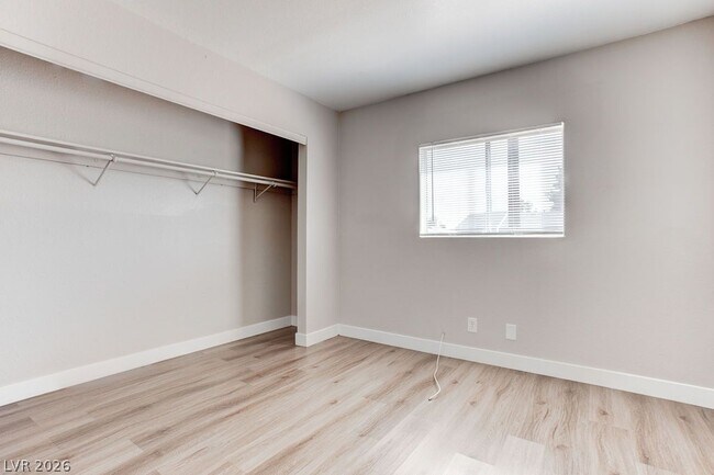 Building Photo - 1810 Bartoli Dr
