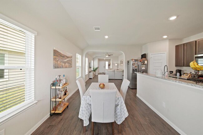 Building Photo - 5407 Briana Dee Dr
